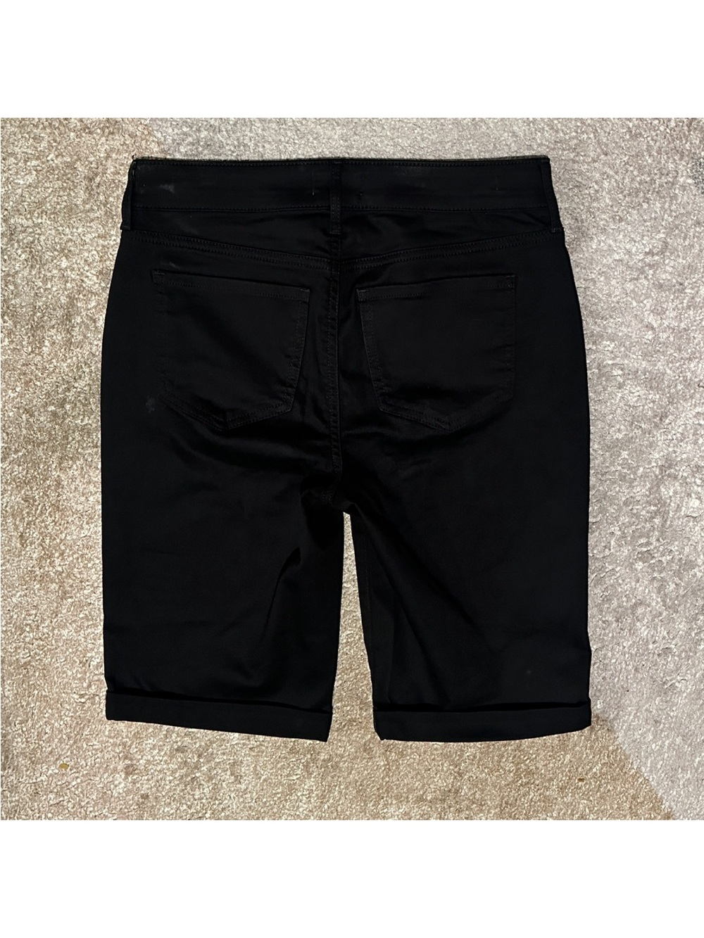 NYDJ Briella Black Lift Tuck Bermuda Denim Shorts Women’s Size 2 EUC - Picture 4 of 6